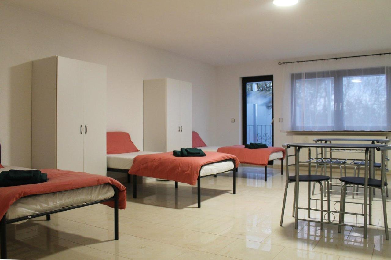 Spacious Apartment In Industrial Area 路德维希堡 外观 照片