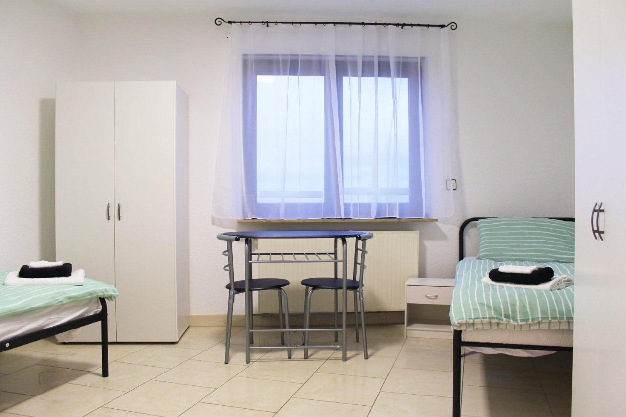 Spacious Apartment In Industrial Area 路德维希堡 外观 照片